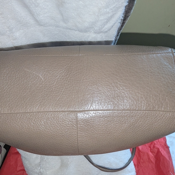 Coach Hobo Textured Leather Tan Hobo Bag w/ Gold Accents - Very Good Condition - Picture 7 of 16